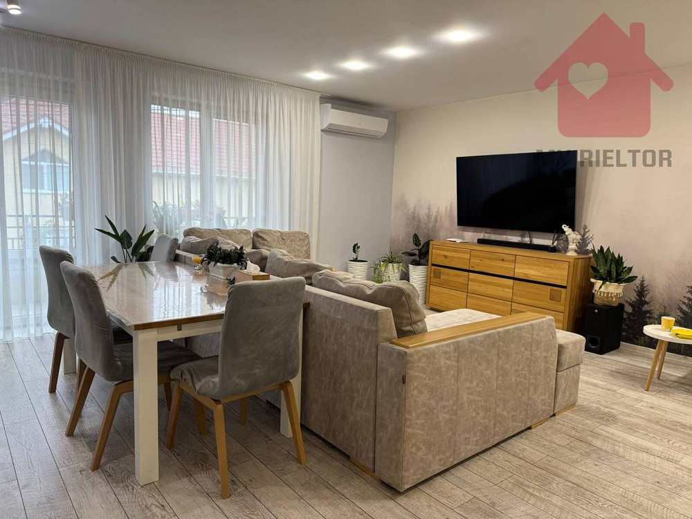 Сучасний будинок з сонячними панелями та гаражем у новому районі. Uzhhorod - photo 5