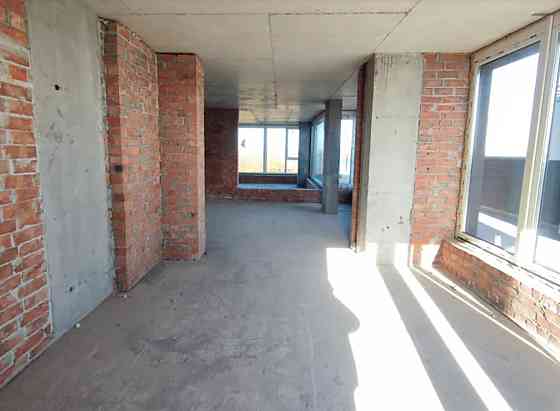 Продаж 5к квартири 226.7 кв. м на вул. Чумацька Ternopil'