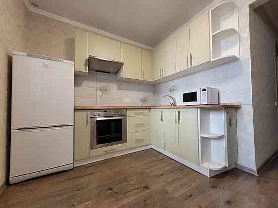 Оренда Квартира 1-кімнатна, 17/26 поверх на вул. С. Крушельницької, 13 Киев