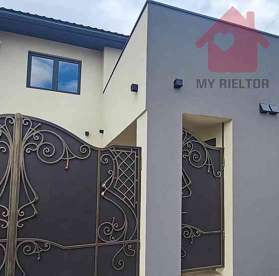 Сучасний будинок з ремонтом! Uzhhorod