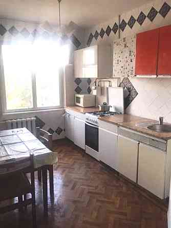 Трехкомнатная квартира в районе площади Толбухина Одеса