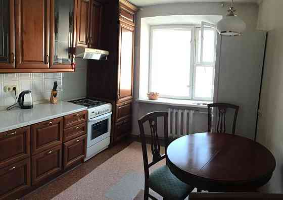 Оренда Квартира 3-кімнатна, 14/16 поверх на ул. Всеволода Нестайко, 3 Київ