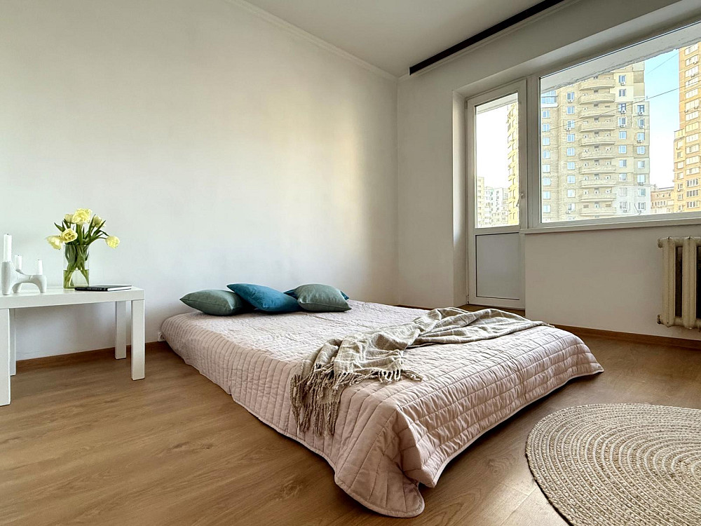 Продаж Квартира 2-кімнатна, 4/9 поверх на Микільсько-Слобідська вул., д. 4 Київ - фото 1