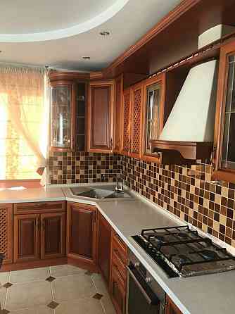 Продаж Будинок на Центральна Київ