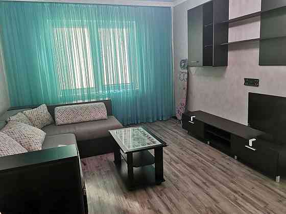 Оренда Квартира 2-кімнатна, 13/25 поверх на Урловская ул., 36 а Київ