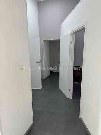 Оренда приміщення вільного призначення на Повітряних сил пр-т, 25 приміщень - 3, поверх - 1/4 Kiev