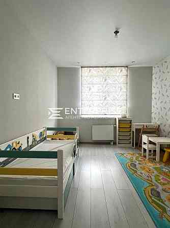 Продаж Квартира 2-кімнатна, 22/25 поверх на вул. Освіти Kiev