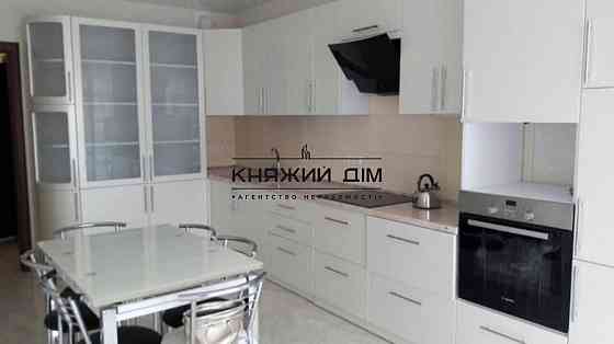 Оренда Квартира 3-кімнатна, 5/25 поверх на Русовой Софии ул. Киев