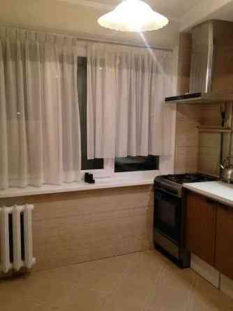 Оренда Квартира 3-кімнатна, 2/9 поверх на ул. Андрея Малышко Київ