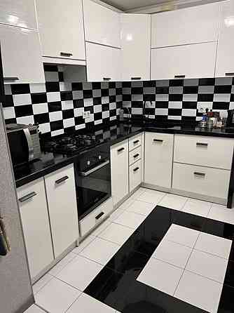 Продаж Квартира 3-кімнатна, 1/10 поверх на Драгоманова, 5 Київ