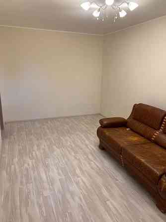 Оренда Квартира 3-кімнатна, 3/16 поверх на ул. Здолбуновская, 11а Київ