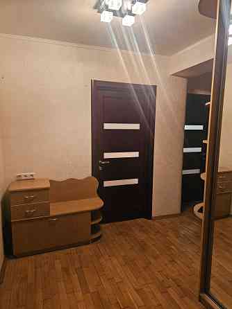 Продаж Квартира 2-кімнатна, 2/15 поверх на Малевича вул., д. 83 Киев