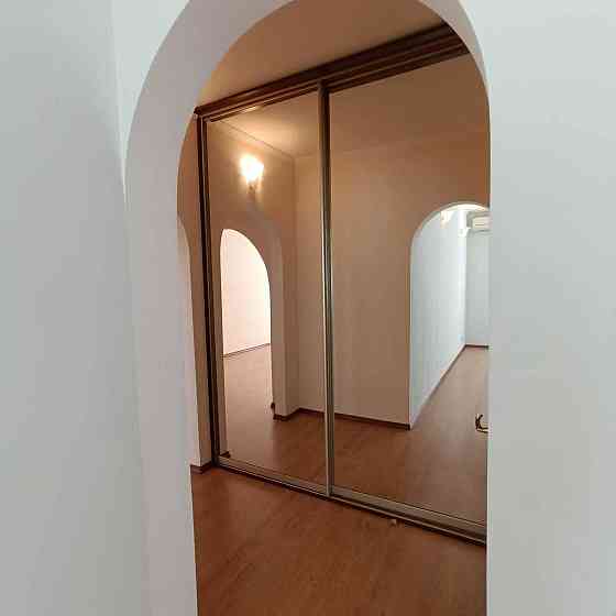 Оренда Квартира 2-кімнатна, 5/9 поверх на вул. Введенська, 29/58 Киев