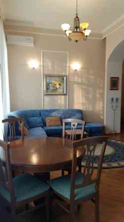 Оренда Квартира 3-кімнатна, 2/6 поверх на Стрелецкая ул. Київ