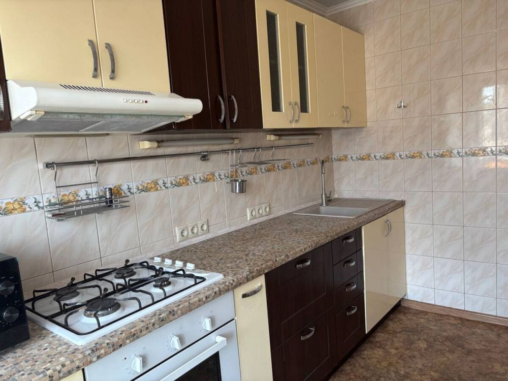 Оренда Квартира 1-кімнатна, 7/9 поверх на Почайнинська, 62 Киев - изображение 2