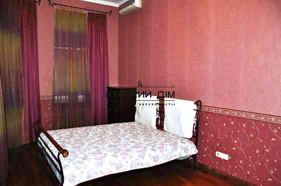 БЕЗ КОМІСІЇ! Здається 2-х к. Кв в царському будинку м.Площа Українських Героїв Код об'єкта: № 1141632. Kiev