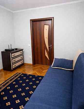 Продаж Квартира 3-кімнатна, 1/12 поверх на Володимира Івасюка вул., д. 20б Киев