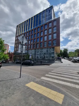 Premises in a new shopping mall, Red Line, separate entrance. Under final renovation (long vacations for arrival). Dnipro