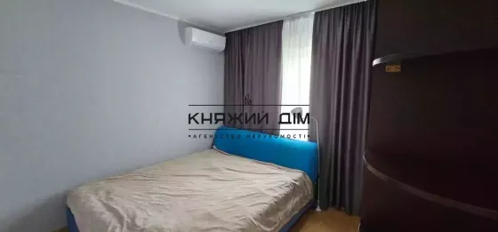 Продаж 3 кімнатна квартира КОД 21145930 Київ