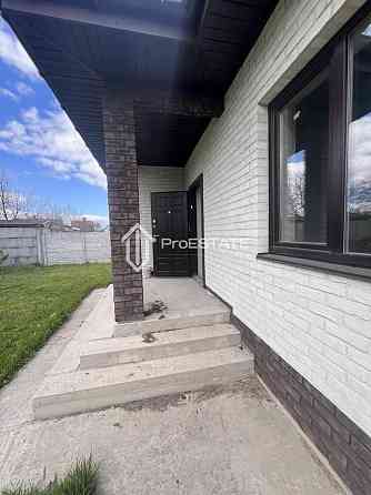 Продаж Будинок 5-кімнатний на вул. Центральна Вишеньки