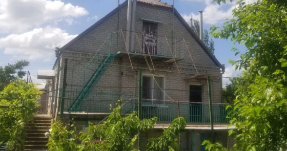 Продам капитальный дом в центре пгт Доброслав (Лиманский р-н, 25 км от Одессы) 