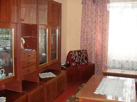 Оренда Квартира 3-кімнатна, 4/4 поверх на пл. Севастопольская Киев