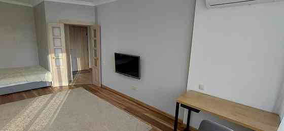 Оренда Квартира 1-кімнатна, 8/13 поверх на булбвар Лесi Украiнки, 36 Київ