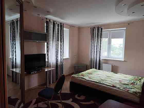 Оренда Квартира 2-кімнатна, 9/24 поверх на Голосіївська, 13б Киев