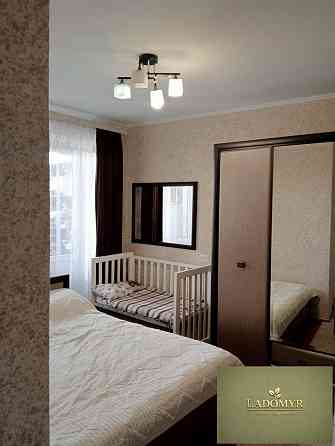 Продаж Квартира 3-кімнатна, 4/5 поверх на вул. Степана Бандери Рівне