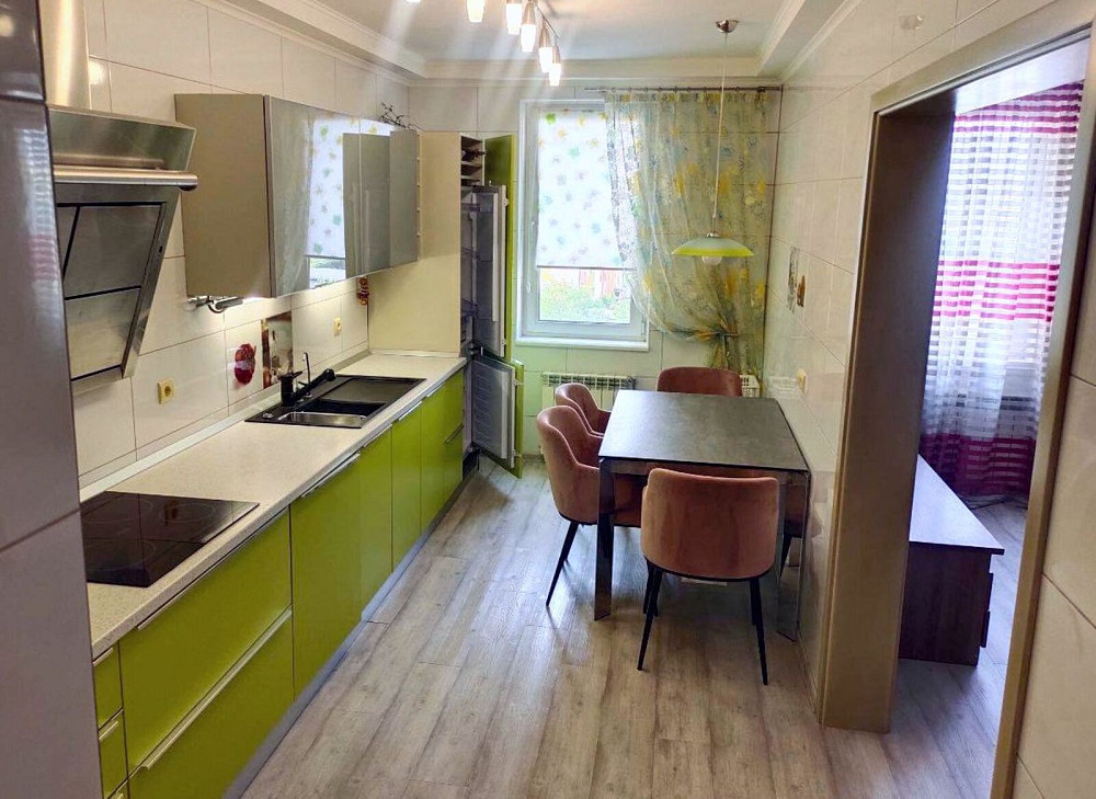 Продаж Квартира 3-кімнатна, 7/16 поверх на 8 Марта ул., 9Б Дніпро - фото 2