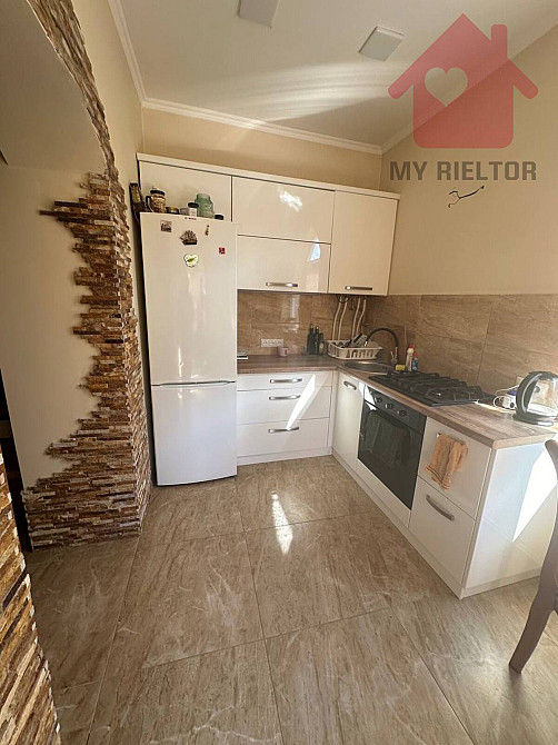 Продаж Квартира 5-кімнатна, 1/2 поверх на Українська Ужгород - фото 1