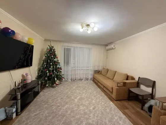 Продаж Квартира 3-кімнатна, 8/10 поверх на вул. Полтавська Кропивницкий