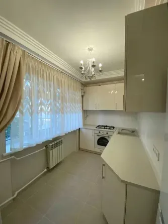 Оренда Квартира 2-кімнатна, 3/5 поверх на ул. Филиппа Орлика, 9 Киев