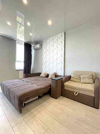 Оренда Квартира 1-кімнатна, 21/28 поверх на просп. Бажана, 17 Kiev