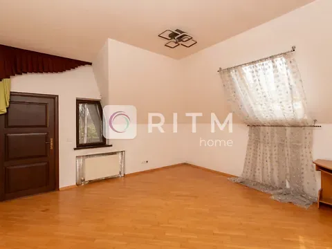 Продаж 2-поверховий   301.7 кв.м  на Тиха вулиця 18 Чернівці - фото 7