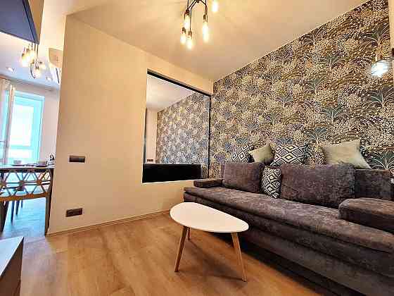 Продаж Квартира 1-кімнатна, 23/25 поверх на Васильківська вул., д. 37 Kiev