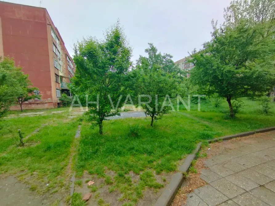 Продаж земельної ділянки Будівництво та експлуатація виробничих підприємств площа 4 сот Капушанська Ужгород - фото 1