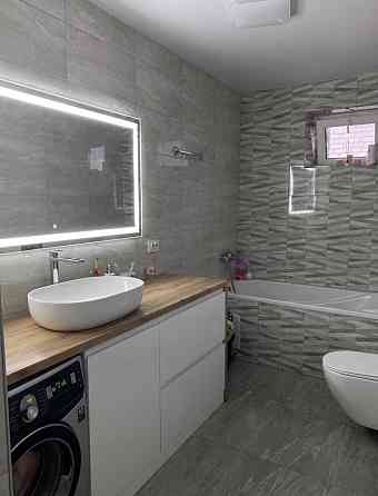 Продаж 3-поверховий Будинок з ділянкою 5 сот 240 кв.м 5 кімн. на Крошня Zhytomyr