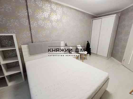 Оренда Квартира 1-кімнатна, 14/27 поверх на Светлая ул. Киев