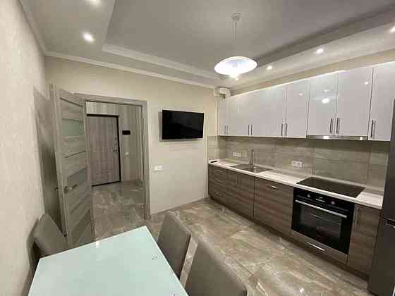 Оренда Квартира 1-кімнатна, 12/21 поверх на Ревуцького, 40в Київ