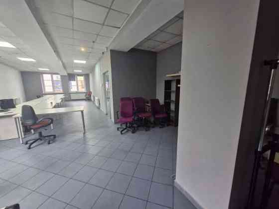 Продаж приміщення вільного призначення на вул. Новгородська поверх - 2/4 Ivano-Frankivs'k