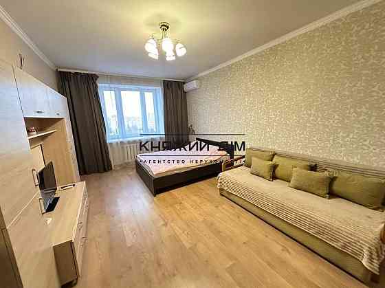 Оренда Квартира 1-кімнатна, 14/16 поверх на Харьковское шоссе Киев
