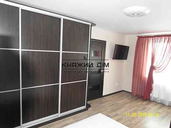 Оренда Квартира 1-кімнатна, 26/26 поверх на Ломоносова ул./Юлії Здановської Kiev