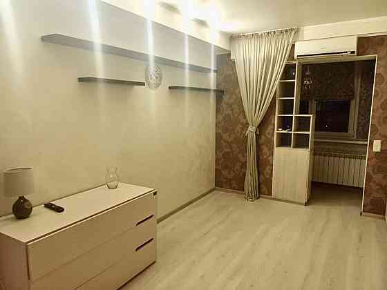 Продаж Квартира 1-кімнатна, 8/9 поверх на Тичини, 26А Київ