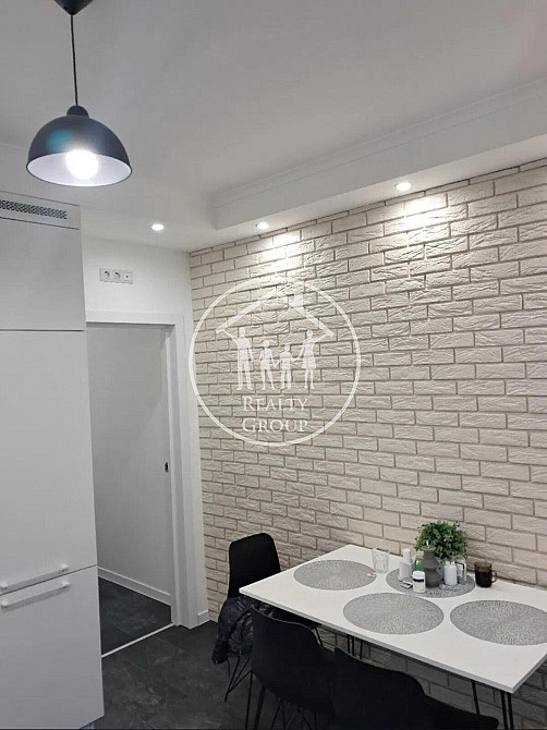 Продаж Квартира 2-кімнатна, 2/10 поверх на Угорська Львів - фото 3