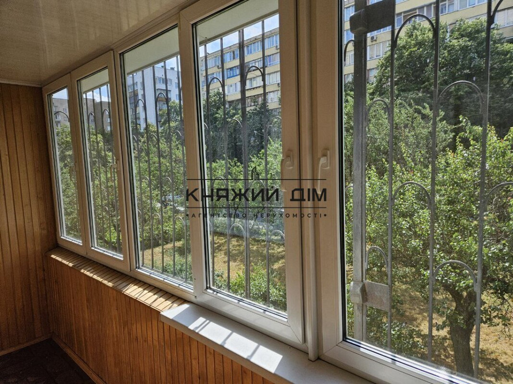 Оренда Квартира 2-кімнатна, 2/10 поверх на Дружбы Народов бульв./Миколи Міхновського бульв. Київ - фото 2