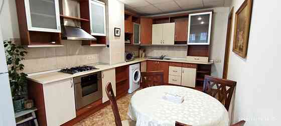 Оренда Квартира 2-кімнатна, 6/9 поверх на вул. Антоновича, 99 Kiev