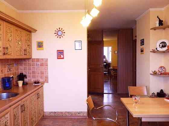 Оренда Квартира 2-кімнатна, 13/16 поверх на ул. Александра Довженко, 16а Київ