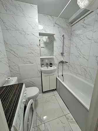 Оренда Квартира 1-кімнатна, 1/5 поверх на Дарницький бульвар, 11 Киев