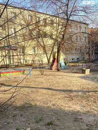 Продаж Квартира 1-кімнатна, 1/3 поверх на вул. Троїцький Kharkiv